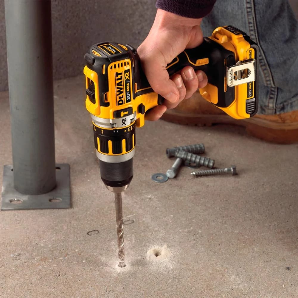 Rotomartillo Dewalt utilizado en proyectos tanto profesionales como para el hogar.